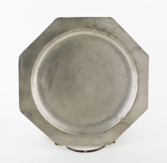 Platter, 1730/60, Thomas Bacon, English, active 1730-1760, England, Pewter, 1.6 × 31.5 cm (5/8 × 12
