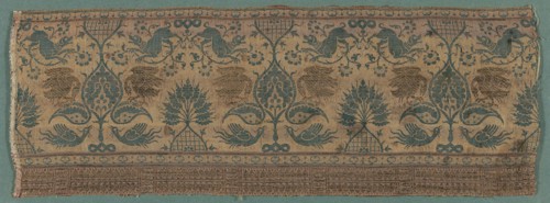 Fragment, 14th century, Italy, Silk, gilt-animal-substrate-wrapped linen, warp-float faced 2:1 'S'
