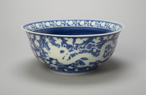 Bowl with Dragons, Peony Scrolls, and Band of Lingzhi Mushrooms, Ming dynasty (1368–1644), Jiajing