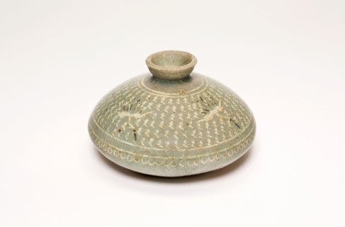 Oil Bottle with Cranes and Stylized Clouds, Goryeo dynasty (918–1392), late 13th century, Korea,