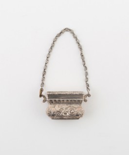 Purse-Shaped Vinaigrette with View of Windsor Castle, 1843/44, Marked JT, Birmingham, England,