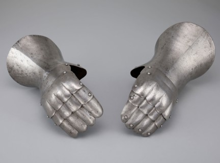 Pair of Mitten Gauntlets, c. 1500 with 19th century restoration, Spanish, Spain, Steel, L. 25.4 cm