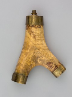 Powder Horn, 1560, German, Germany, Staghorn, brass, L. 27.9 cm (11 in.)