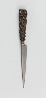 Dirk, 17th century (?), Spanish, Spain, Horn grip and silver nails, L. 20.3 cm (8 in.)