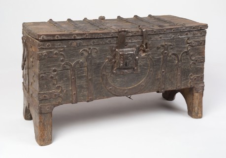 Chest, 14th century, German, Alsace, Alsace-Lorraine, Oak and iron, 55.9 × 105.4 × 43.2 cm (22 × 41