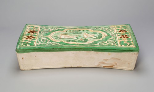 Rectangular Pillow with Mandarin Ducks in a Lily Pond, Jin dynasty, (1115–1234), late 12th/13th