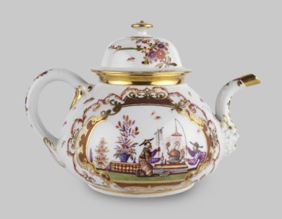 Teapot, 1723/24, Meissen Porcelain Manufactory (German, founded 1710), Painted in the style of
