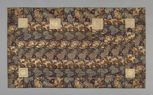 Kesa, late Edo period (1789–1868), mid–19th century, Japan, Silk and gold-leaf-over-lacquered-paper