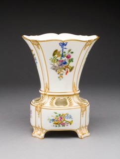 Flower Vase, 1759, Sèvres Porcelain Manufactory, French, founded 1740, Painted by Charles Buteux,