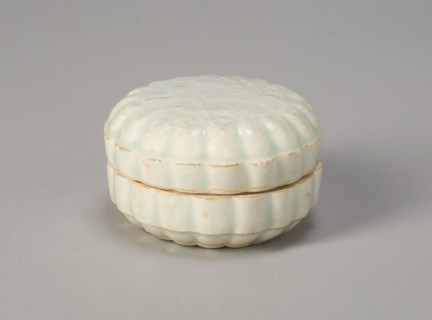 Covered Foliate Box with Stylized Flowers, Southern Song dynasty (1127–1279), 12th/13th century,