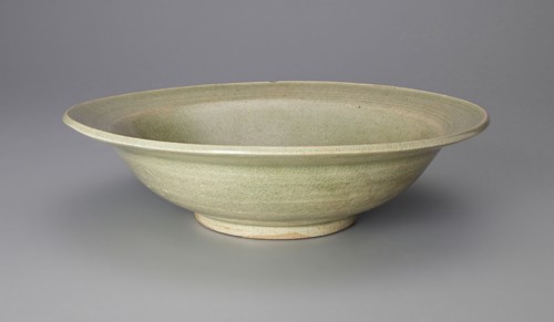 Dish with Incised Rings, 14th century, Thailand, Chiang Rai Province, Muang Phan, Northern,