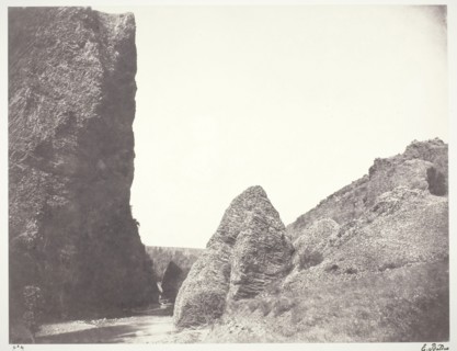 Ruisseau coulant entre une falaise et des rochers, 1854, printed 1978, Édouard Baldus, French, born