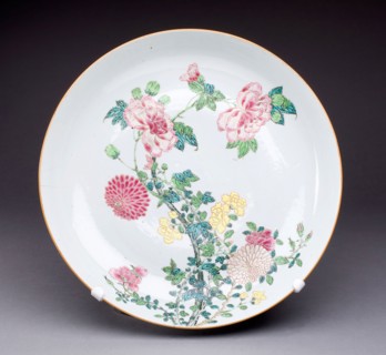 Dish, c. 1725, China, Qing Dynasty (1644-1911), Yongzhen period (1723-1735), Hard-paste porcelain