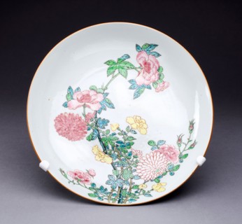 Dish, c. 1725, Qing Dynasty (1644–1911), Yongzhen period (1723–1735), China, Hard-paste porcelain