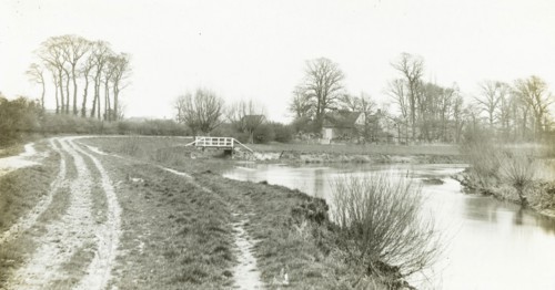 Kelmscott Manor: From the Thames, 1896, Frederick H. Evans, English, 1853–1943, England, Lantern