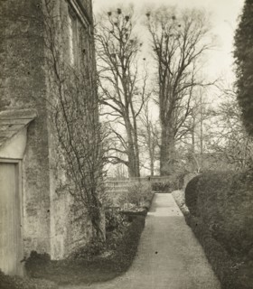 Kelmscott Manor: In the Garden, 1896, Frederick H. Evans, English, 1853–1943, England, Lantern