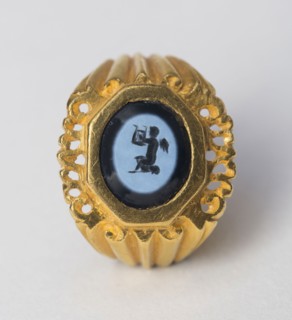 Finger Ring with Intaglio Depicting Eros, 3rd century AD, Roman, Rome, Gold, banded stone or glass,