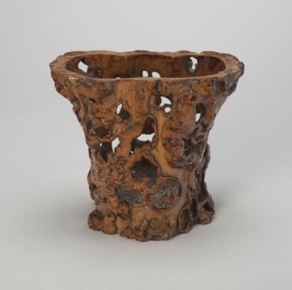 Brushpot (bitong), Qing dynasty (1644–1911), 18th century, China, Rootwood, 13.8 × 16.5 × 10.2 cm