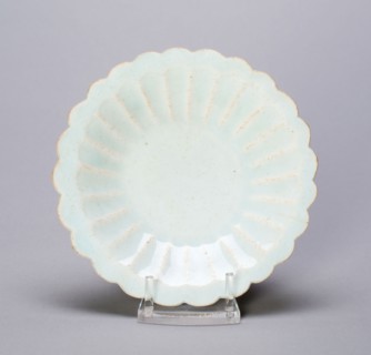 Dish with Lobed Cavetto and Foliate Rim, Song dynasty (960–1279), 11th/12th century, China, Qingbai