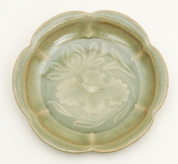 Dish with Petal-Lobed Rim, Lotus, and Waterweeds, Northern Song dynasty (960–1127), 11th/12th