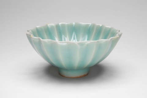 Fluted Bowl, Southern Song dynasty (1127–1279), China, Longquan ware, stoneware with underglaze