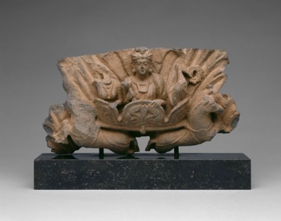 Corinthian Capital with Sun God Surya Riding a Chariot (Quadriga), 2nd century, Pakistan, Ancient