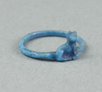 Ring: Figure of Seated Cat, New Kingdom, Dynasty 18 (about 1390 BC), Egyptian, Egypt, Faience, W. 1