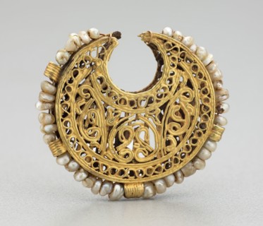 Islamic, Egyptian, Part of an Earring, 1000/1100, Seed pearls and gold filigree, Height x width: 1