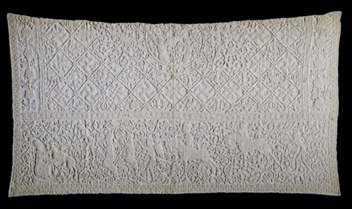 Lectern Cover, 14th century, linen embroidery on plain weave linen in three stitches; German