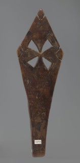 Hand cross fragment, Simple engraved decoration on the surface: four triangular cutouts arranged in