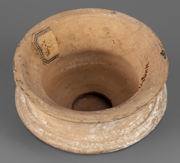 Pyxis lid, 2nd century BC, Southern Italy, vessel lid, weight 0.25 kg, height 6 cm, diameter 10.9