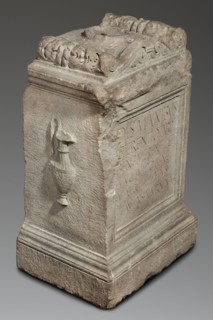 Funerary altar of Lucius Terentius Tarpius and Mucia Polla with Latin inscription, unknown Roman