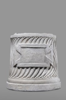 Urn of Gnaeus Pedanius Callistus with Latin inscription, unknown Roman workshop. A cylindrical
