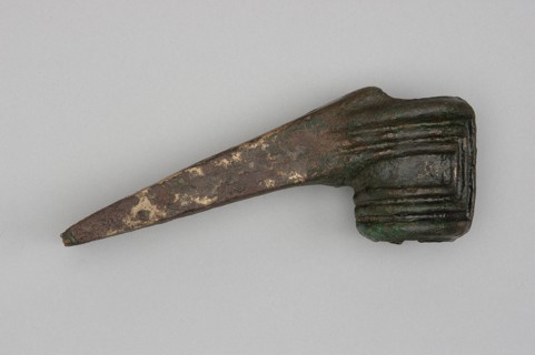 Pounder, unknown Near Eastern workshop; pounder with a low, ribbed, cylindrical socket and a blade