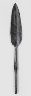 Javelin head, unknown Near Eastern workshop. Flat spearhead with a lanceolate leaf, with a poorly