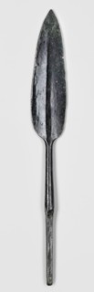 Javelin head, unknown Near Eastern workshop. Flat spearhead with a lanceolate leaf, with a poorly
