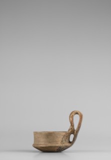 Miniature kyatos, A miniature kyatos with a flat bottom and a bowl whose walls widen diagonally