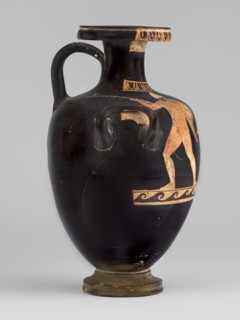 Red-figure hydria with a combat scene, Laghetto-Caivano Group c. 340–320 BC, Duel Painter 340–330
