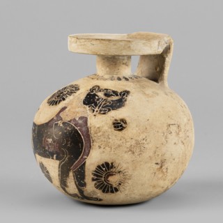 Aryballos with a depiction of a panther, Seated Panther Painter c. 620–590 BC. Spherical aryballos