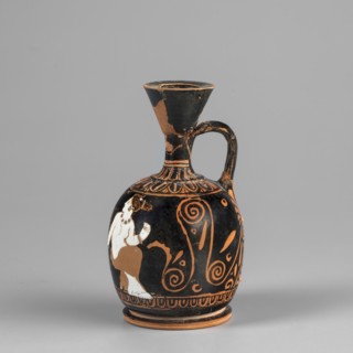 An aryballus lekythos on a ring-shaped, profiled foot, with a bulging, egg-shaped belly, convex