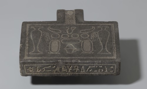 Nesichnum's sacrificial table; sacrificial formulas, vases, breads, cartouches, Nesichnum ca.