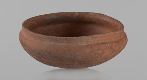 Medum-type bowl, Medum-type bowl, Bowl with a hemispherical shape. The walls bend gently around