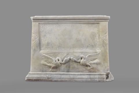 Urn with a depiction of swans, unknown Roman workshop. Sepulchral funerary urn, Roman, dated to the