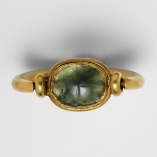 Ring with a scarab and a cryptogram of Amun;, Materials/technique: gold, jewelry; type: scarab