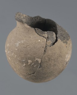 Vessel with a rounded bottom, unknown northern Mesopotamian workshop; vice-free vessels; Early