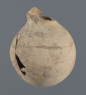 Globular vessel, unknown Northern Mesopotamian workshop Khaburu Basin, vice-free vessel from