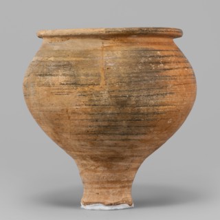 Beaker, unknown Northern Mesopotamian workshop, stemmed beakers; clay, bulging bowl with an