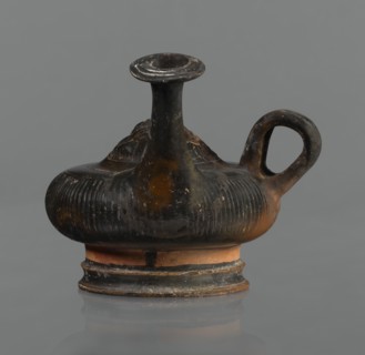 Black-finned guttus, repossession Silesia, guttus, Greek pottery, black-finned pottery. Guttus with