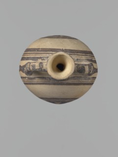 Canteen, Cyprus. Cypriot ceramics, canteen, White Painted I . Canteen decorated with concentric