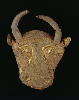 Protoma bull head relief mask. Gold; repoussé, granulation, filigree, soldering. Central nostril